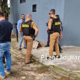 Fotos de Carro com três pessoas é crivado de bala durante atentado a tiros em Sarandi
