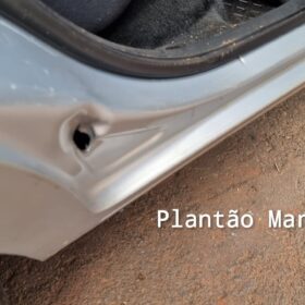 Fotos de Carro com três pessoas é crivado de bala durante atentado a tiros em Sarandi