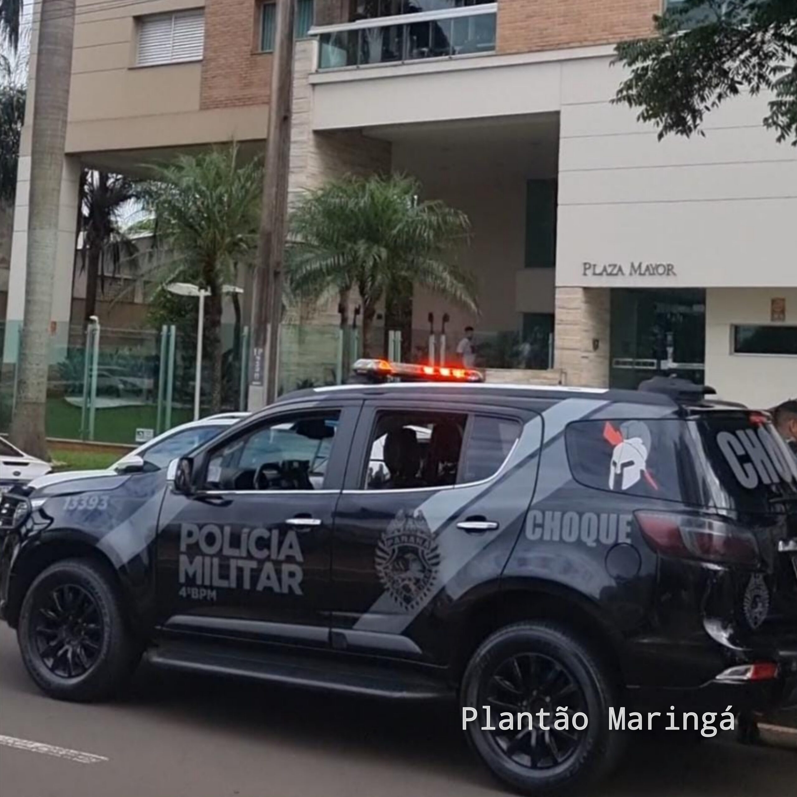 Fotos de Denúncia de homens armados em condomínio no centro de Maringá mobiliza várias equipes da polícia militar