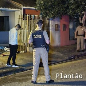 Fotos de Homem é morto na frente da mãe após briga de vizinhos em Sarandi