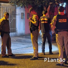 Homem é morto na frente da mãe após briga de vizinhos em Sarandi Foto 1 Fotos de Homem é morto na frente da mãe após briga de vizinhos em Sarandi