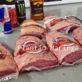 Fotos de Homem é preso após furtar sete peças de picanha, whisky e energético em supermercado de Maringá