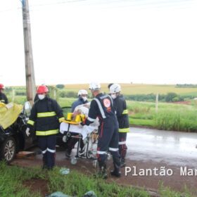 Fotos de Homem é resgatado das ferragens após carro capotar entre Sarandi e Marialva