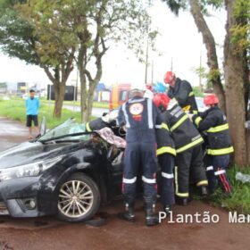 Fotos de Homem é resgatado das ferragens após carro capotar entre Sarandi e Marialva