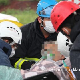 Fotos de Homem é resgatado das ferragens após carro capotar entre Sarandi e Marialva