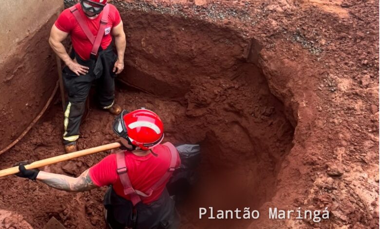 Fotos de Homem é soterrado enquanto escavava fossa no quintal de uma residência
