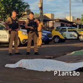 Fotos de Jovem é executado após suposta emboscada em Sarandi; a moto da vítima desapareceu 