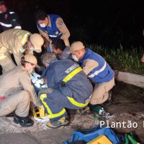 Fotos de Motociclista é intubado após ser atingido por carro em Maringá
