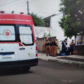 No dia do aniversário homem invade casa, faz duas pessoas refém e é baleado pela PM, em Maringá Foto 1 Fotos de No dia do aniversário homem invade casa, faz duas pessoas refém e é baleado pela PM, em Maringá