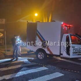 Fotos de Uma pessoa morreu e três ficaram feridas após carro bater em árvore em Maringá