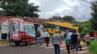 Fotos de Acidente envolvendo ônibus escolar e uma locomotiva deixa vários feridos em Jandaia do Sul 