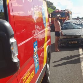 Fotos de Cinco pessoas ficaram feridas após grave acidente no Contorno Norte em Maringá