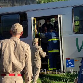 Colisão entre ônibus e motoneta deixa mais 24 pessoas feridas entre Maringá e Paiçandu Foto 6 Fotos de Colisão entre ônibus e motoneta deixa mais 24 pessoas feridas entre Maringá e Paiçandu