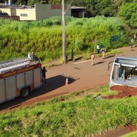 Colisão entre ônibus e motoneta deixa mais 24 pessoas feridas entre Maringá e Paiçandu Foto 15 Fotos de Colisão entre ônibus e motoneta deixa mais 24 pessoas feridas entre Maringá e Paiçandu