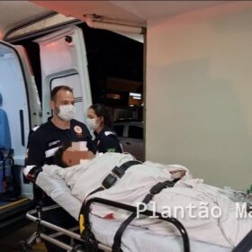Fotos de Homem é esfaqueado por vigilante noturno e populares queimam moto do suspeito em Maringá