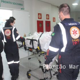 Fotos de Homem é esfaqueado por vigilante noturno e populares queimam moto do suspeito em Maringá