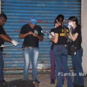 Fotos de Homem é executado com nove tiros em Sarandi 