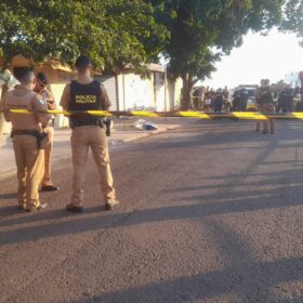 Fotos de Homem é executado com vários tiros em Sarandi