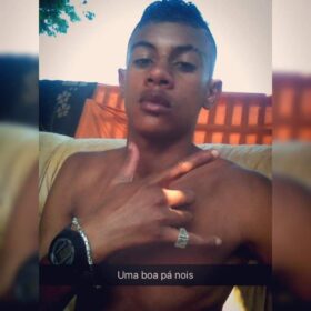 Jovem de 20 anos é executado com vários tiros nesta sexta-feira Foto 1 Fotos de Jovem de 20 anos é executado com vários tiros nesta sexta-feira