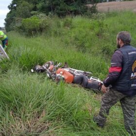 Fotos de Maringaense morre após cair com moto em ribanceira