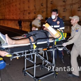 Fotos de Motociclista sofre ferimentos graves após bater na traseira de caminhão em Maringá