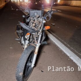 Fotos de Motociclista sofre ferimentos graves após bater na traseira de caminhão em Maringá