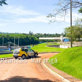 Fotos de PM é acionada após feto ser encontrado na subestação da Sanepar em Maringá