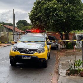 Fotos de Um homem morreu e três pessoas foram baleados durante uma partida de futebol em Maringá