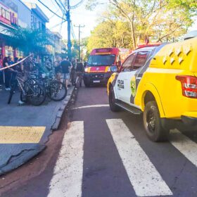 Fotos de Roubo em supermercado termina com Policial Militar esfaqueado e ladrão baleado em Maringá 