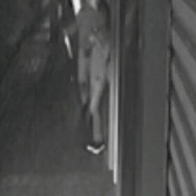 Fotos de Câmera de segurança registra idoso sendo esfaqueado em Sarandi 