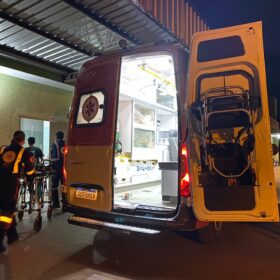 Fotos de Ciclista é intubado após ser atropelado por carro em Paiçandu. Motorista fugiu sem prestar socorro 
