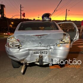Fotos de Duas pessoas ficaram feridas após colisão traseira em Maringá 
