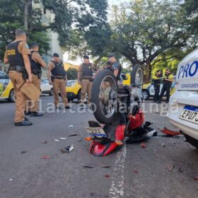 Fotos de Dupla sofre acidente durante fuga da Polícia Militar após assalto em Maringá