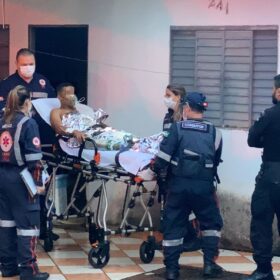 Fotos de Jovem de Sarandi é atingido por três tiros, minutos após deixar o CPIM - Colônia Penal Industrial de Maringá 