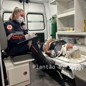 Fotos de Motociclista tenta desviar de buraco e bate de frente com carro, em Maringá