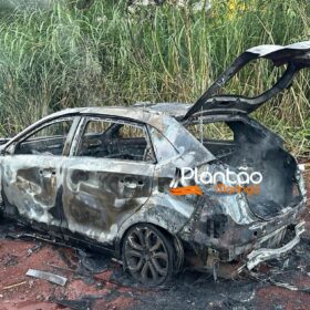 Fotos de Assaltante que sequestrou e queimou carro de vítima em Maringá e preso pela Polícia Civil