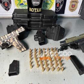 Fotos de Rotam apreende duas pistolas com mira a laser em Maringá: dois homens foram presos 