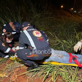 Fotos de Ao perder o controle da motocicleta, homem cai em ribanceira em Maringá