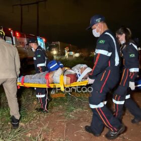 Fotos de Ao perder o controle da motocicleta, homem cai em ribanceira em Maringá