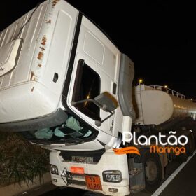 Fotos de Carro desgovernado prensa caminhoneiro contra carreta em Maringá, a vítima morreu na hora