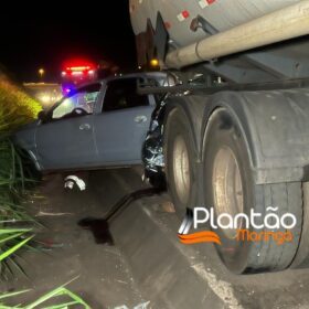 Fotos de Carro desgovernado prensa caminhoneiro contra carreta em Maringá, a vítima morreu na hora