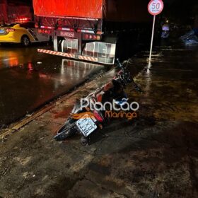 Fotos de Funcionária da Santa Casa é intubada após bater em carreta estacionada em Maringá