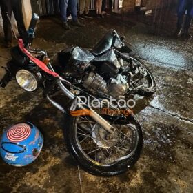Fotos de Funcionária da Santa Casa é intubada após bater em carreta estacionada em Maringá