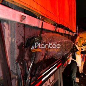 Fotos de Funcionária da Santa Casa é intubada após bater em carreta estacionada em Maringá