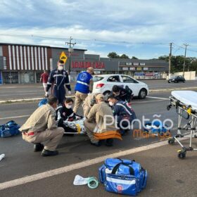 Fotos de Garçom é intubado após cair de caminhão enquanto pegava rabeira em Maringá