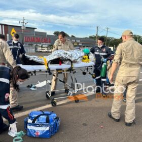 Fotos de Garçom é intubado após cair de caminhão enquanto pegava rabeira em Maringá