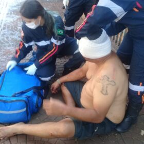 Fotos de Homem é brutalmente agredido com pedradas na cabeça em Maringá