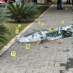 Fotos de Identificado trio preso suspeito de matar homem com tiros de fuzil em Maringá