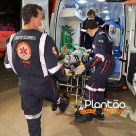 Fotos de Homem é intubado e socorrido em estado grave após ser atingido por disparos de arma de fogo