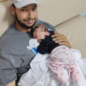 Fotos de Homem vai atender chamado na porta de casa e é assassinado a tiros